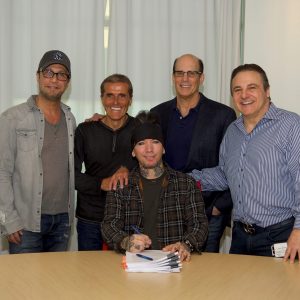 ASHBA SIGNING PHOTO photo credit Todd Nakamine